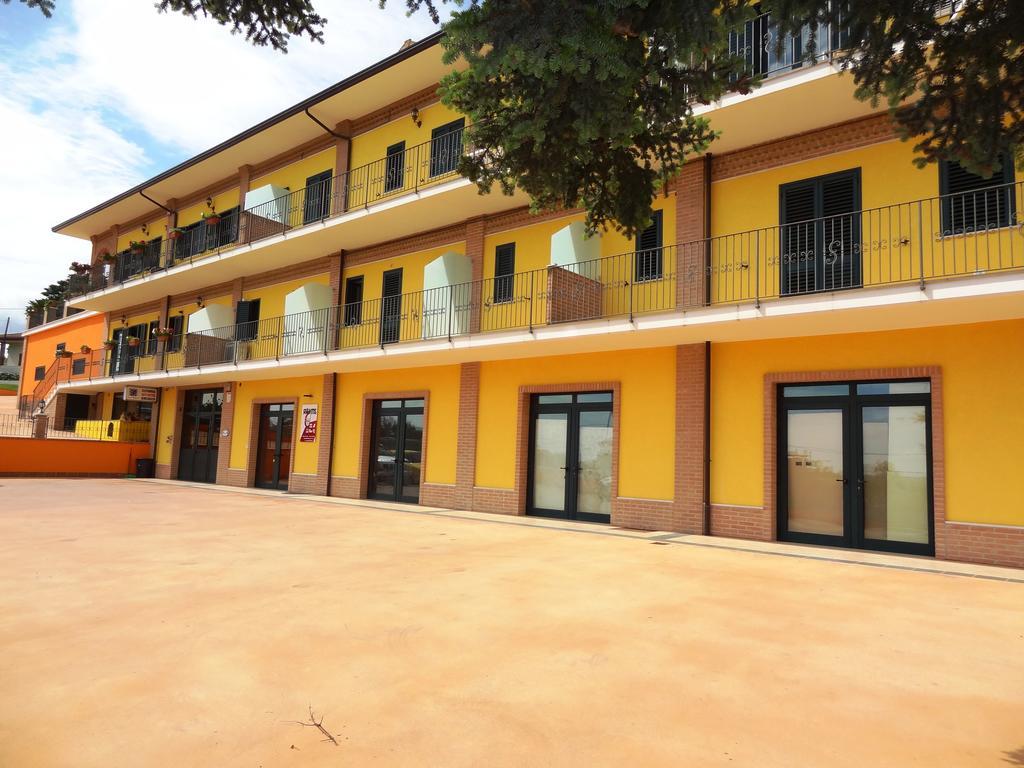 Affittacamere Rooms Di Matteo San Paolo di Iesi エクステリア 写真