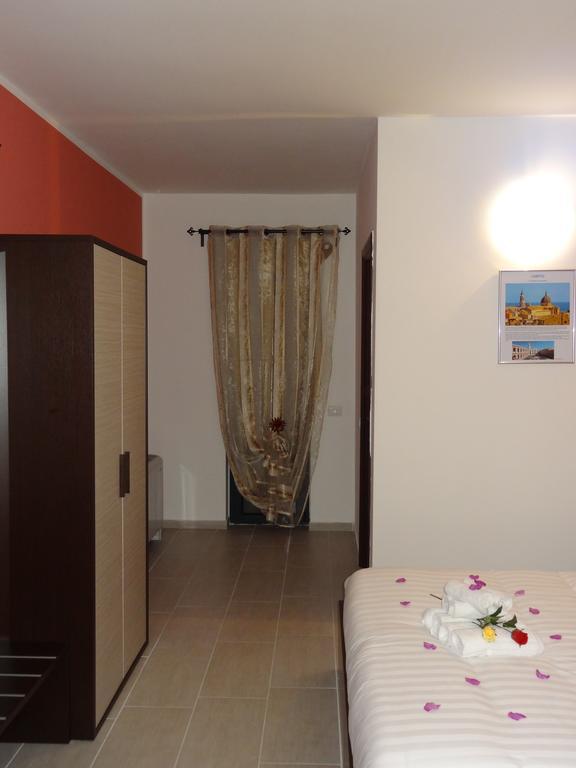 Affittacamere Rooms Di Matteo San Paolo di Iesi エクステリア 写真